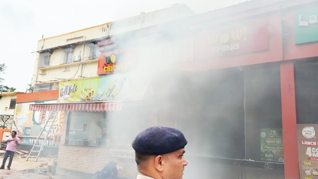Sealdah Fire:শিয়ালদহ স্টেশনে ভয়াবহ অগ্নিকান্ড!